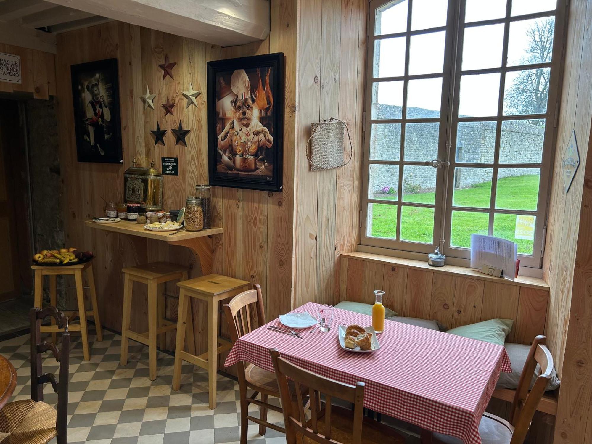 Chateau De Franquetot & D Day Collins Museum Sainte-Mère-Église Eksteriør billede